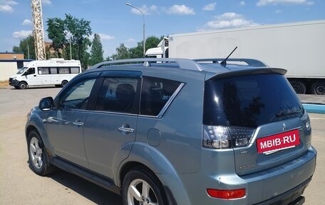 Mitsubishi Outlander III рестайлинг 3, 2008 год, 800 000 рублей, 4 фотография