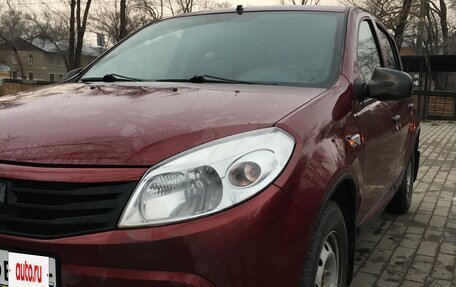 Renault Sandero I, 2012 год, 300 000 рублей, 1 фотография