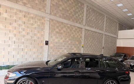 BMW 5 серия, 2022 год, 3 599 999 рублей, 2 фотография