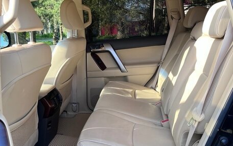 Toyota Land Cruiser Prado 150 рестайлинг 2, 2016 год, 3 500 000 рублей, 10 фотография