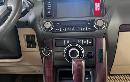 Toyota Land Cruiser Prado 150 рестайлинг 2, 2016 год, 3 500 000 рублей, 13 фотография