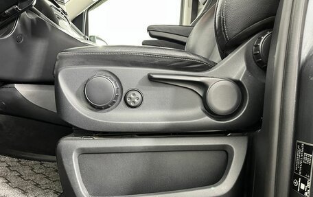 Mercedes-Benz V-Класс, 2023 год, 8 300 000 рублей, 10 фотография