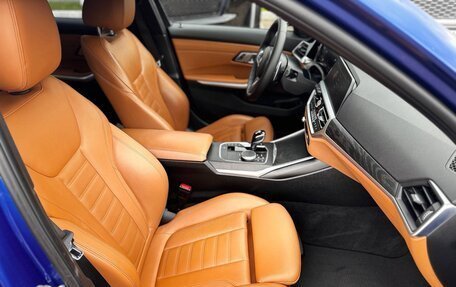 BMW 3 серия, 2019 год, 3 750 000 рублей, 27 фотография
