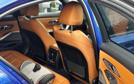 BMW 3 серия, 2019 год, 3 750 000 рублей, 28 фотография