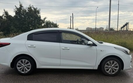 KIA Rio IV, 2017 год, 1 500 000 рублей, 2 фотография