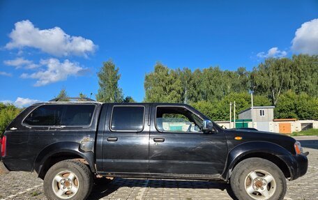 Nissan NP300, 2011 год, 850 000 рублей, 6 фотография