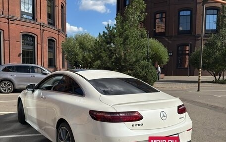 Mercedes-Benz E-Класс, 2021 год, 5 250 000 рублей, 6 фотография