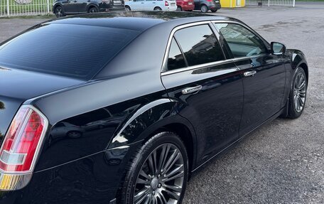 Chrysler 300C II, 2012 год, 1 800 000 рублей, 3 фотография