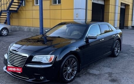 Chrysler 300C II, 2012 год, 1 800 000 рублей, 4 фотография