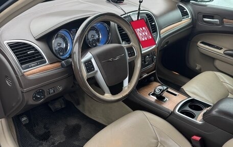 Chrysler 300C II, 2012 год, 1 800 000 рублей, 8 фотография