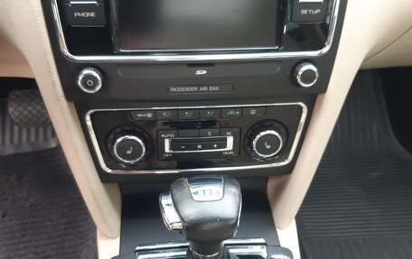 Skoda Superb III рестайлинг, 2011 год, 1 340 000 рублей, 18 фотография