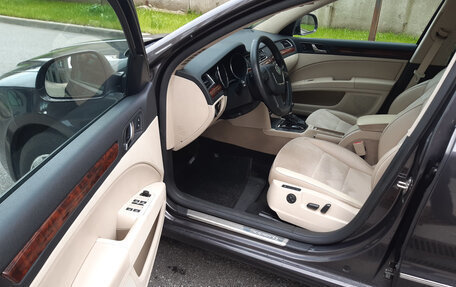 Skoda Superb III рестайлинг, 2011 год, 1 340 000 рублей, 8 фотография