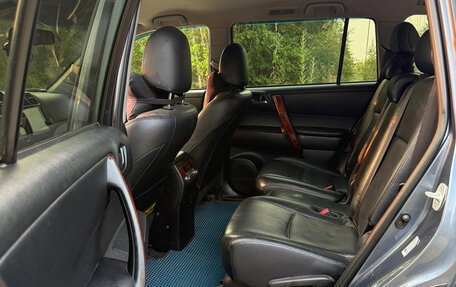 Toyota Highlander III, 2010 год, 1 800 000 рублей, 6 фотография