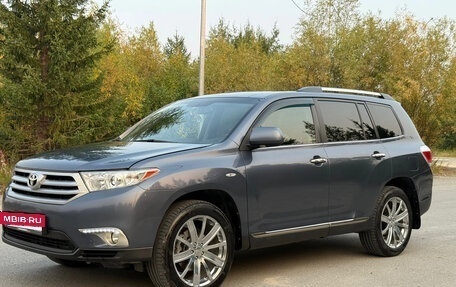 Toyota Highlander III, 2010 год, 1 800 000 рублей, 4 фотография