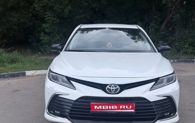 Toyota Camry, 2021 год, 2 350 000 рублей, 1 фотография