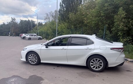 Toyota Camry, 2021 год, 2 350 000 рублей, 7 фотография