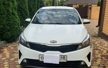 KIA Rio IV, 2021 год, 1 550 000 рублей, 8 фотография