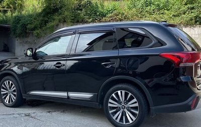 Mitsubishi Outlander III рестайлинг 3, 2019 год, 2 100 000 рублей, 1 фотография