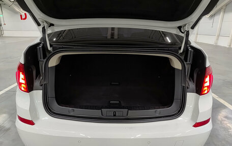 BMW 5 серия, 2010 год, 1 230 000 рублей, 14 фотография