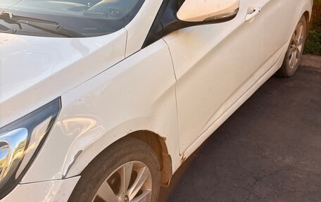 Hyundai Solaris II рестайлинг, 2011 год, 779 000 рублей, 3 фотография