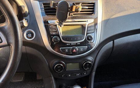 Hyundai Solaris II рестайлинг, 2011 год, 779 000 рублей, 7 фотография