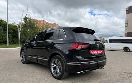 Volkswagen Tiguan II, 2019 год, 2 780 000 рублей, 3 фотография