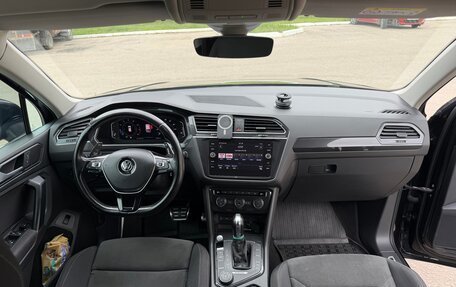 Volkswagen Tiguan II, 2019 год, 2 780 000 рублей, 18 фотография