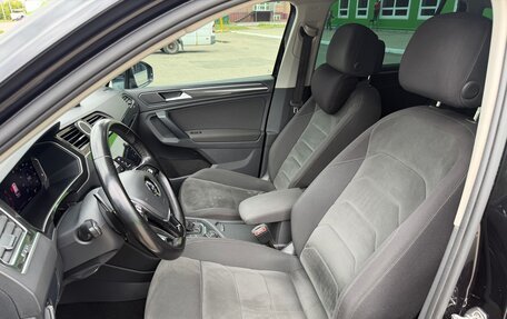 Volkswagen Tiguan II, 2019 год, 2 780 000 рублей, 23 фотография