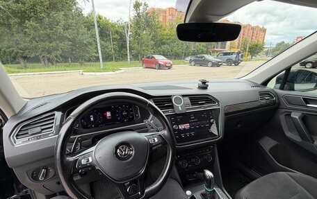 Volkswagen Tiguan II, 2019 год, 2 780 000 рублей, 24 фотография