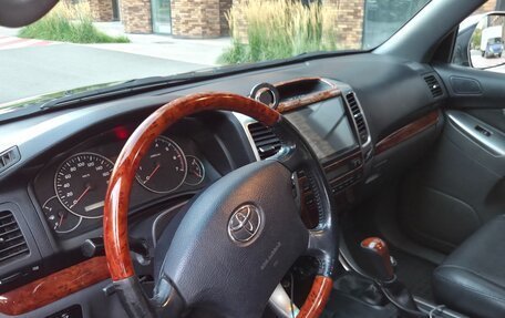 Toyota Land Cruiser Prado 120 рестайлинг, 2008 год, 1 900 000 рублей, 17 фотография