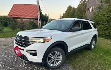 Ford Explorer VI, 2022 год, 3 850 000 рублей, 2 фотография