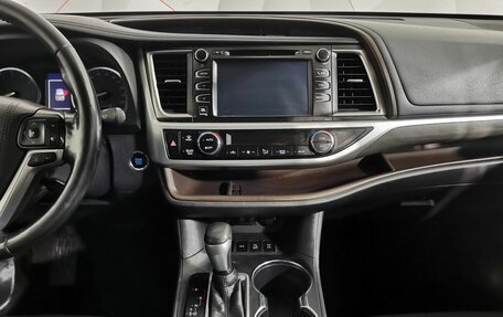 Toyota Highlander III, 2019 год, 3 045 000 рублей, 14 фотография