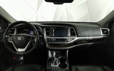 Toyota Highlander III, 2019 год, 3 045 000 рублей, 13 фотография