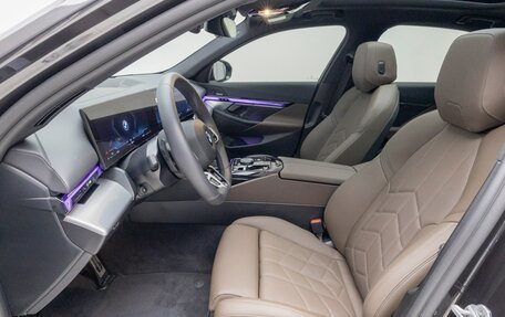 BMW 5 серия, 2025 год, 6 300 000 рублей, 7 фотография