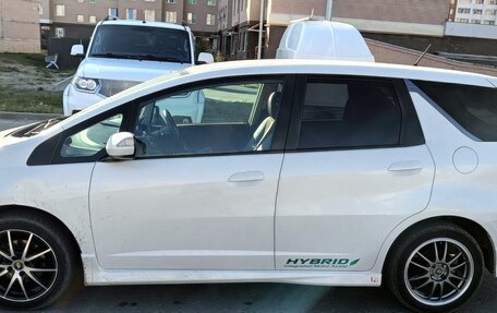 Honda Fit Shuttle I рестайлинг, 2011 год, 750 000 рублей, 3 фотография