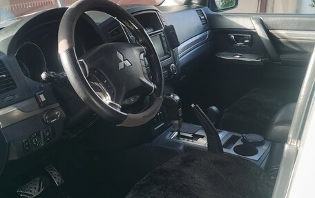 Mitsubishi Pajero IV, 2011 год, 1 800 000 рублей, 6 фотография