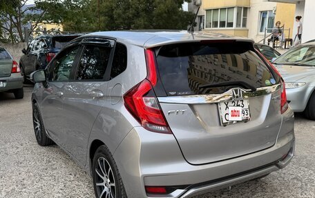 Honda Fit III, 2017 год, 1 300 000 рублей, 4 фотография