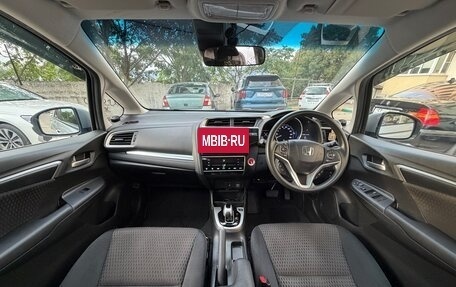 Honda Fit III, 2017 год, 1 300 000 рублей, 10 фотография