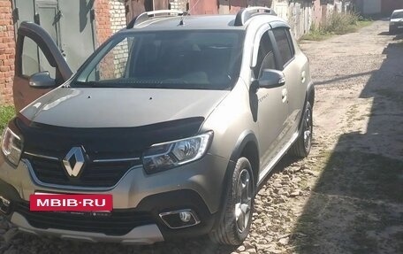 Renault Sandero II рестайлинг, 2020 год, 1 300 000 рублей, 2 фотография