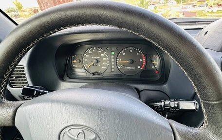 Toyota Land Cruiser Prado 90 рестайлинг, 1999 год, 1 600 000 рублей, 30 фотография