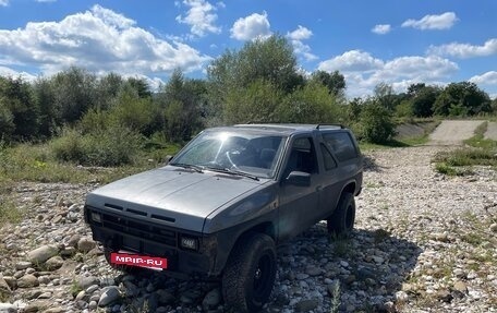 Nissan Terrano II рестайлинг, 1988 год, 360 000 рублей, 3 фотография