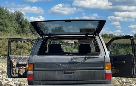 Nissan Terrano II рестайлинг, 1988 год, 360 000 рублей, 9 фотография