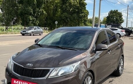 KIA Rio III рестайлинг, 2014 год, 830 000 рублей, 2 фотография