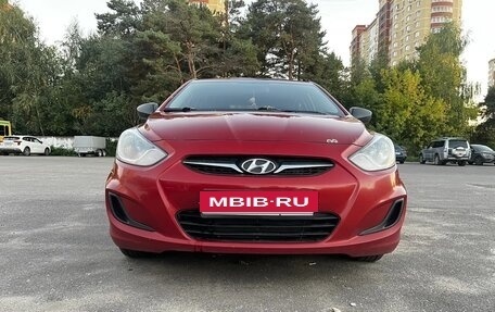 Hyundai Solaris II рестайлинг, 2012 год, 1 100 000 рублей, 19 фотография