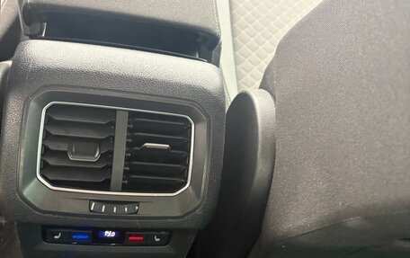 Volkswagen Tiguan II, 2017 год, 2 200 000 рублей, 14 фотография