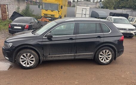 Volkswagen Tiguan II, 2017 год, 2 200 000 рублей, 5 фотография