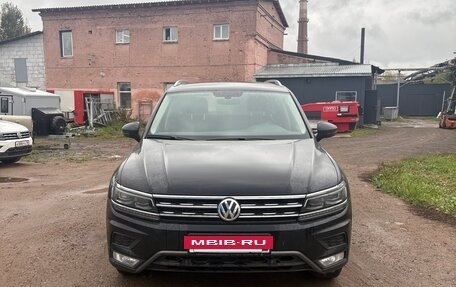 Volkswagen Tiguan II, 2017 год, 2 200 000 рублей, 6 фотография