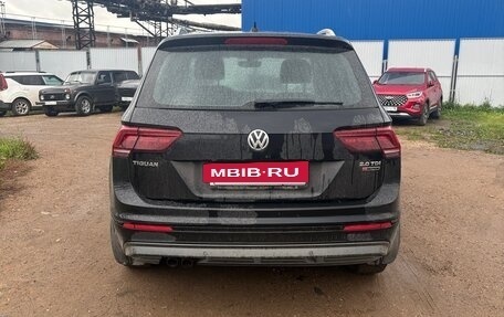 Volkswagen Tiguan II, 2017 год, 2 200 000 рублей, 4 фотография