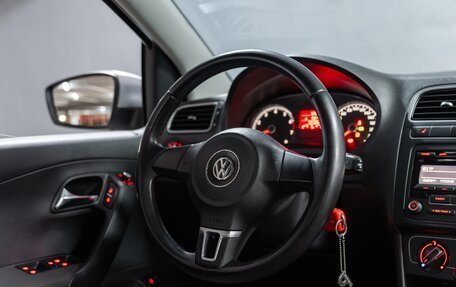Volkswagen Polo VI (EU Market), 2012 год, 875 000 рублей, 18 фотография