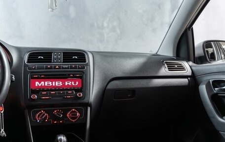 Volkswagen Polo VI (EU Market), 2012 год, 875 000 рублей, 30 фотография